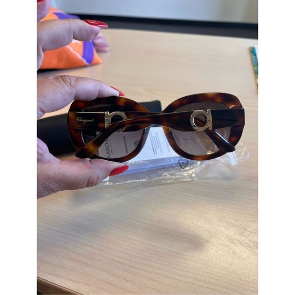 Salvatore Ferragamo Oval Sunglasses SF727S Italian Made Tortoise Brown NWT main image 5